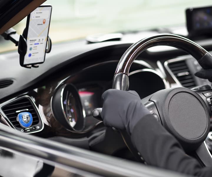 Black steering wheel